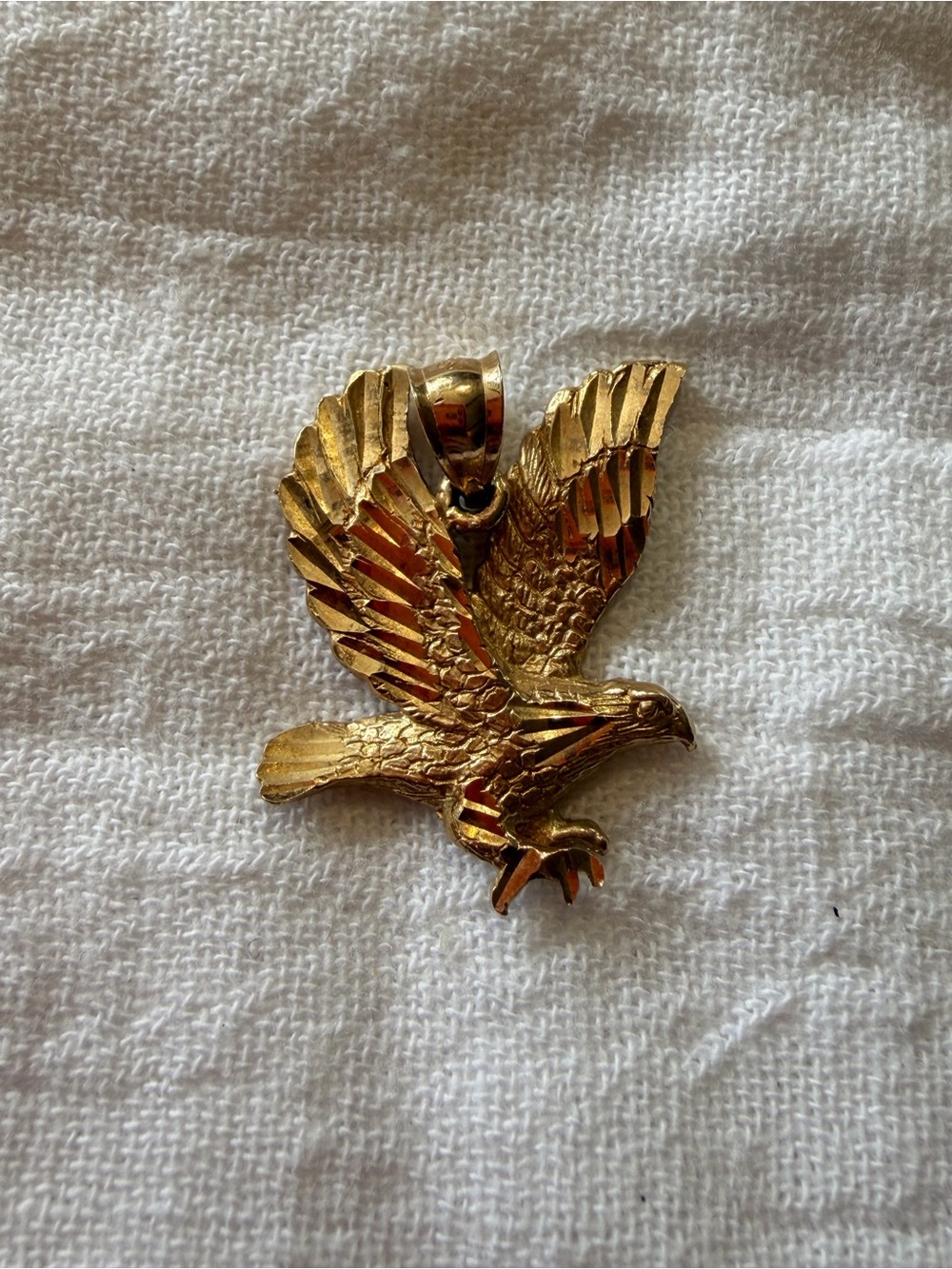 10k Gold Eagle Pendant Necklace - Picture 3 of 4